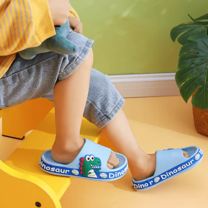 Chinelo Ortopédico Infantil Antiderrapante - Dino Crocks™